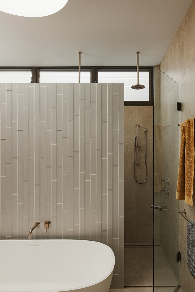 ROUND CEILING SHOWER ARM 300MM