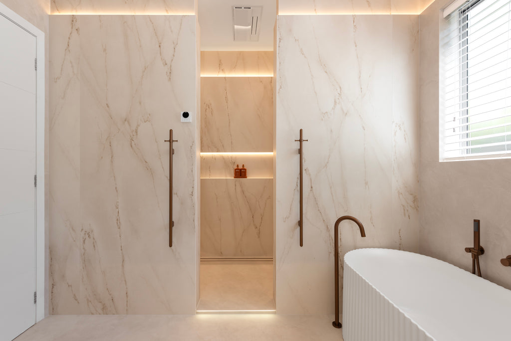 HEATED VERTICAL TOWEL RAIL