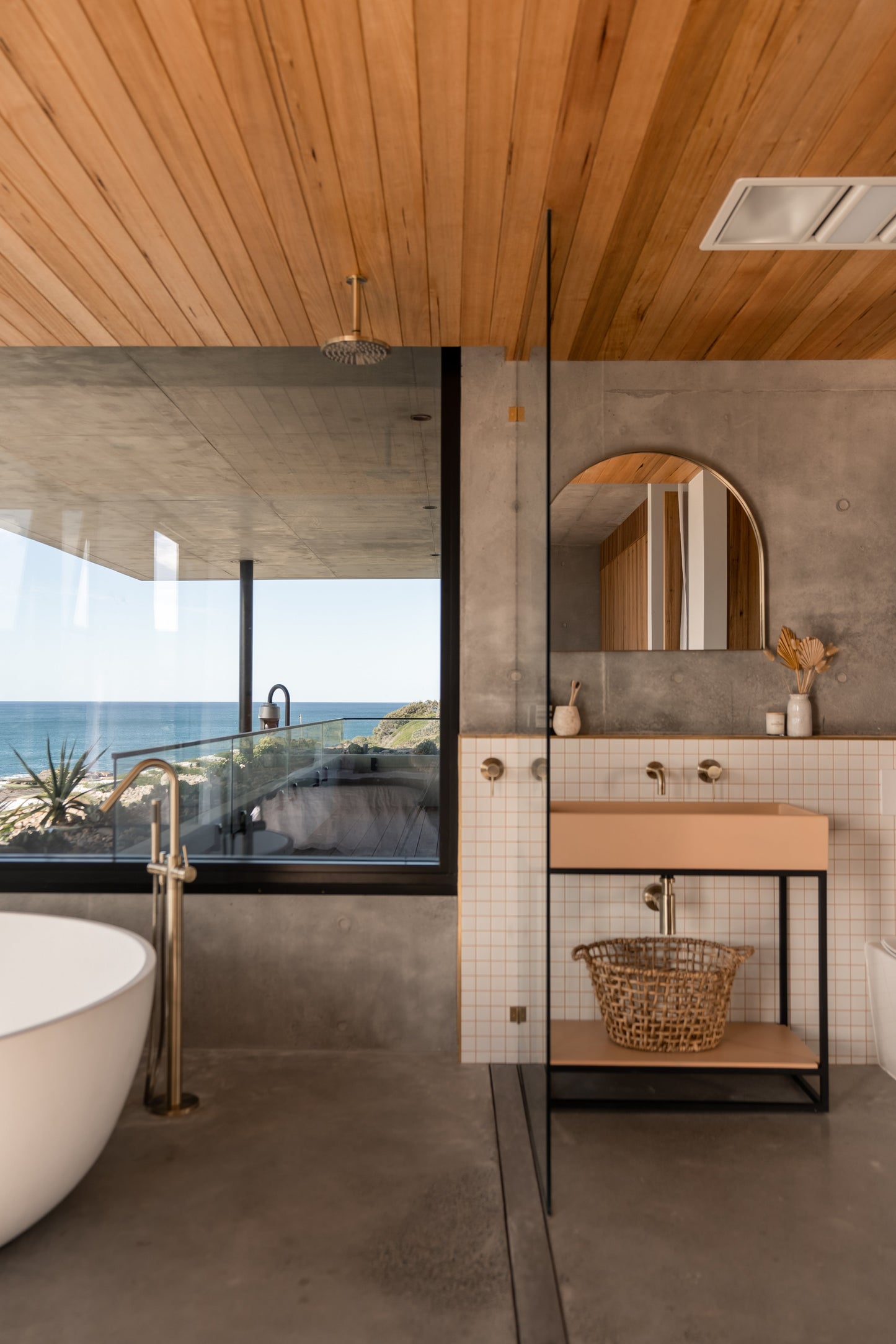 Box Basin (Pastel Peach)