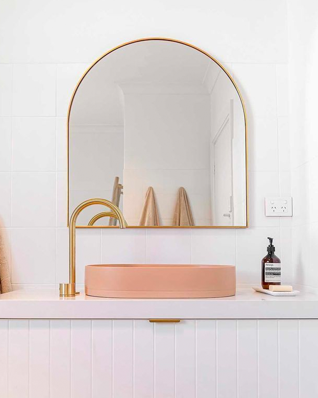 Pill Basin (Pastel Peach)