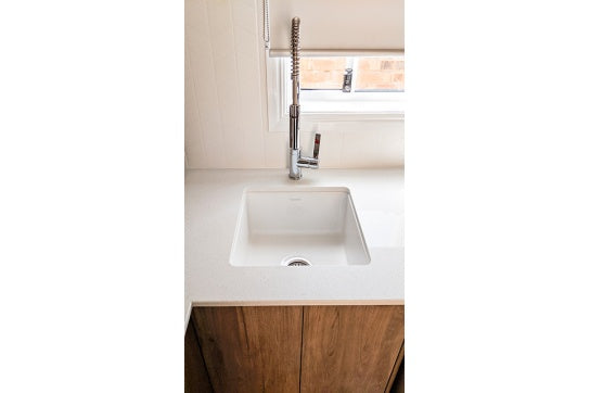 Cuisine 46 x 46 Inset / Undermount Fine Fireclay Gloss White Sink
