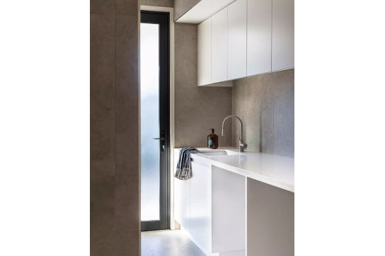 Cuisine 46 x 46 Inset / Undermount Fine Fireclay Gloss White Sink