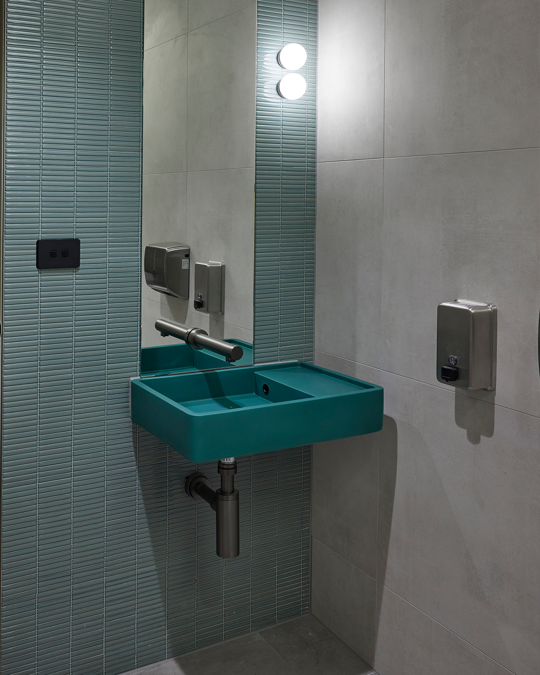 Shelf 02 Basin (Teal)