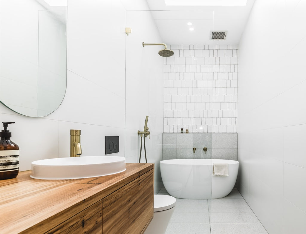 ROUND WALL SHOWER CURVED ARM 400MM