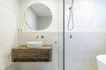 ROUND SHOWER ON SWIVEL BRACKET