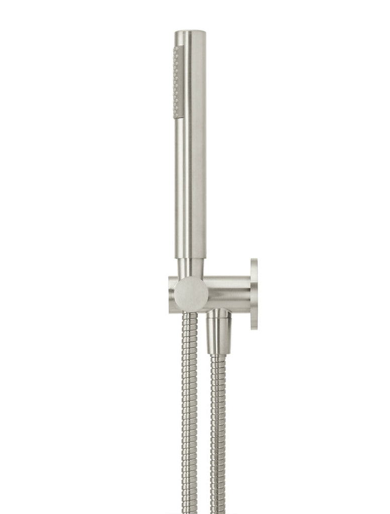 ROUND SHOWER ON SWIVEL BRACKET