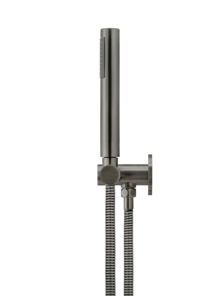 ROUND SHOWER ON SWIVEL BRACKET