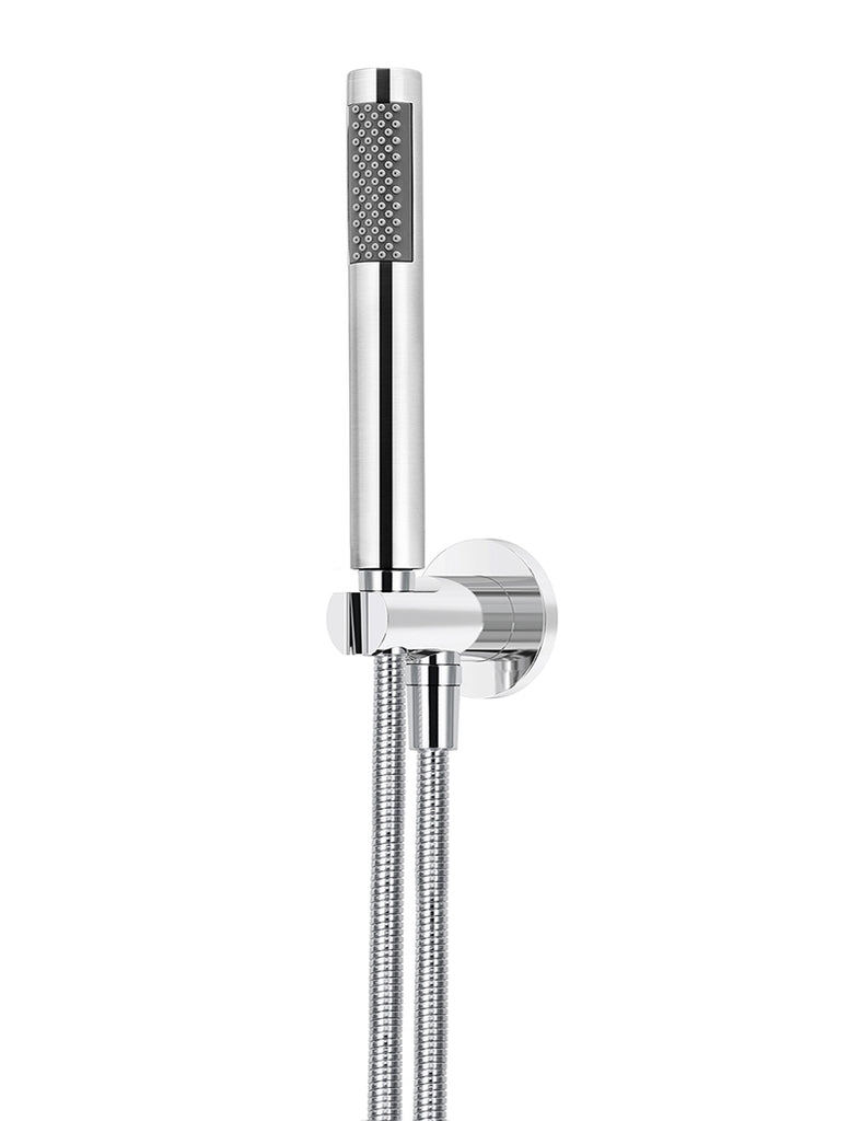 ROUND HAND SHOWER ON FIXED BRACKET