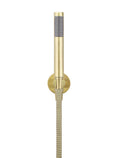 ROUND HAND SHOWER ON FIXED BRACKET