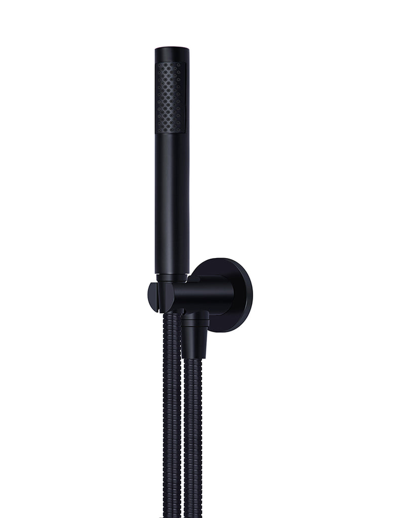 ROUND HAND SHOWER ON FIXED BRACKET