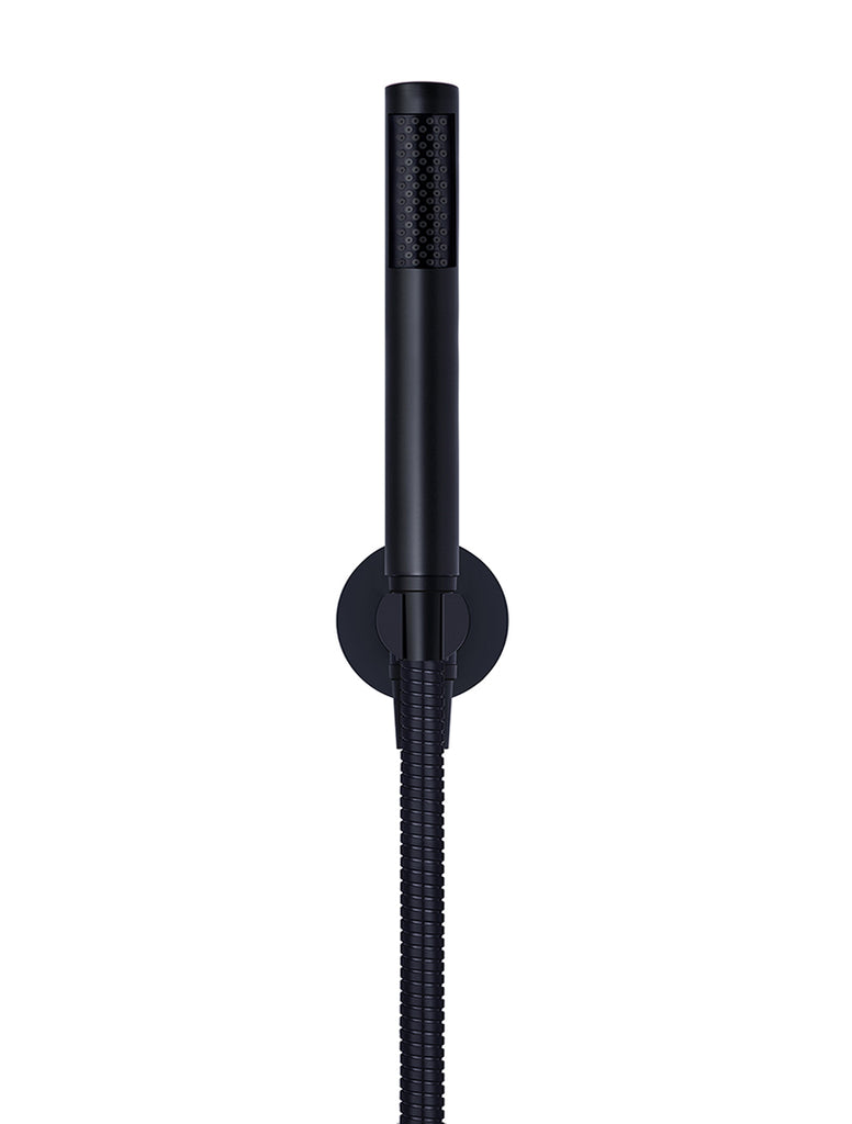 ROUND HAND SHOWER ON FIXED BRACKET
