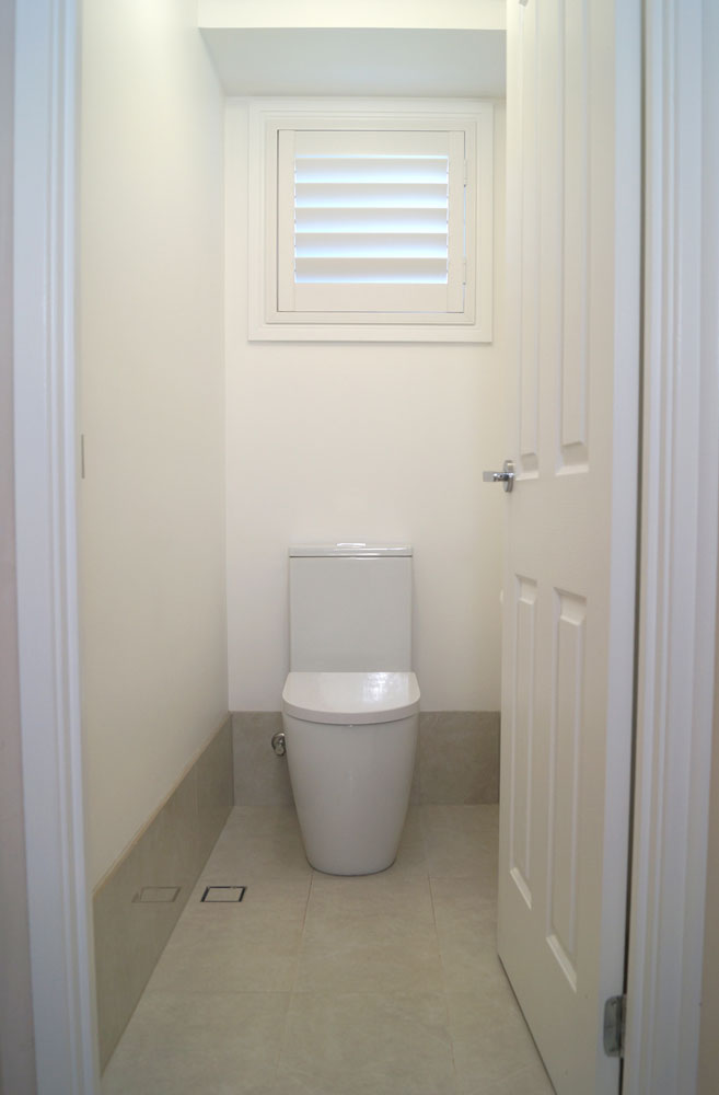 Narva Rimless Close Coupled Back to Wall Toilet Suite with Soft Close Quick Release Seat