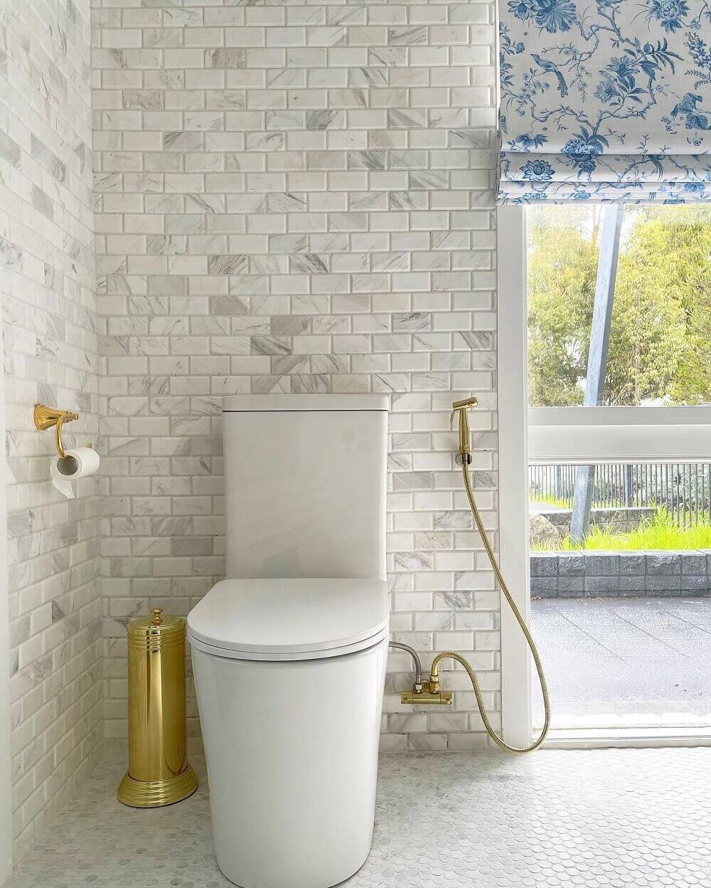 Narva Rimless Close Coupled Back to Wall Toilet Suite with Soft Close Quick Release Seat