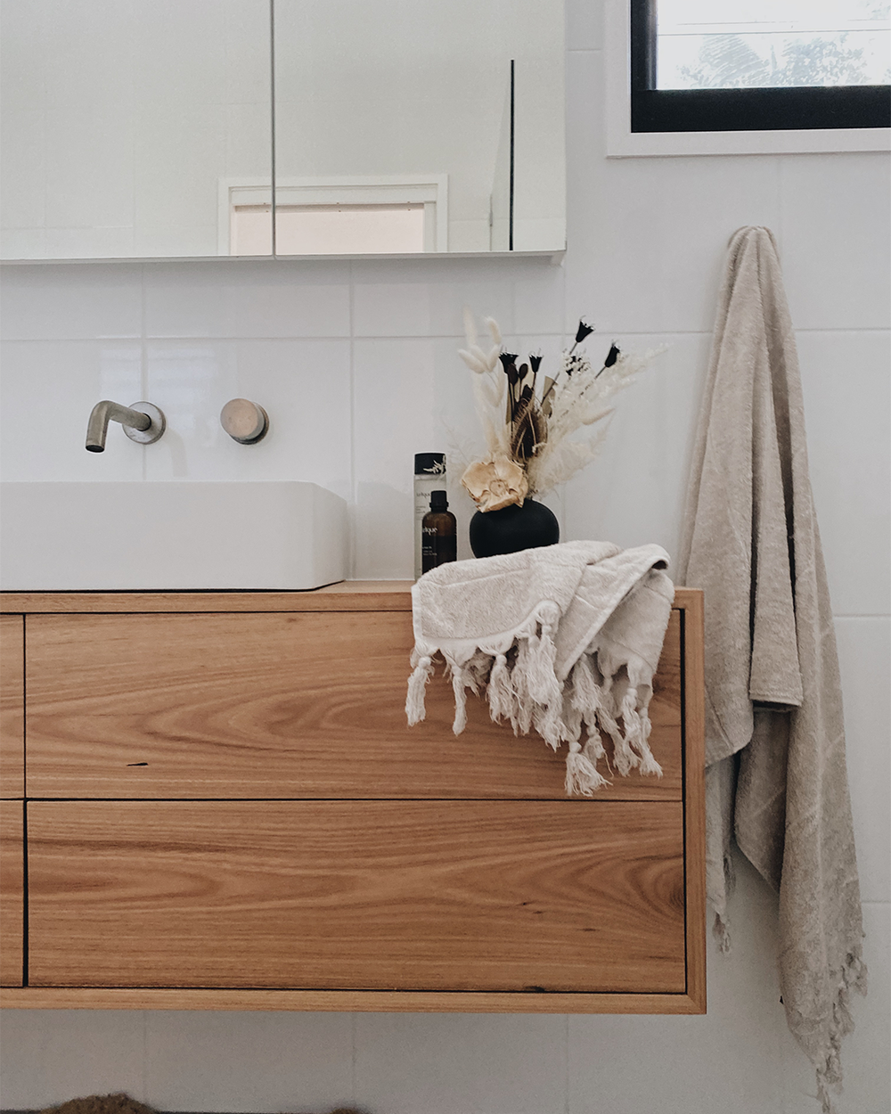 Vesl Rectangle Basin (Ivory)
