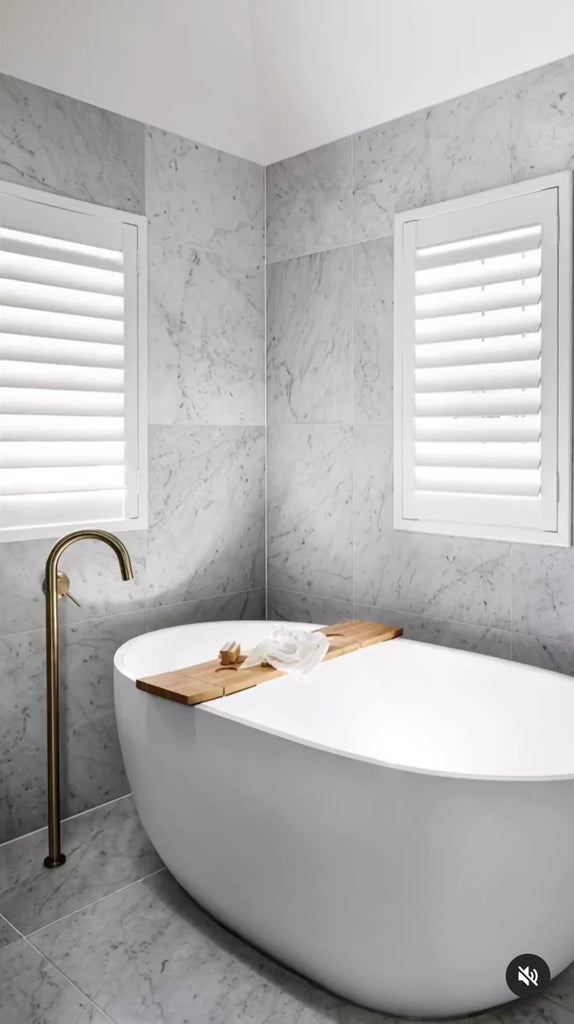 ROUND FREESTANDING BATH SPOUT