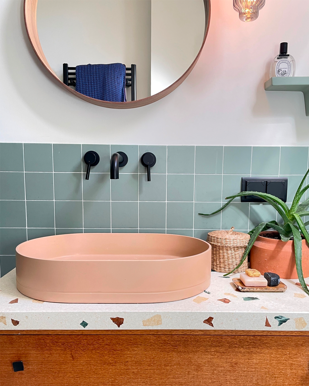 Pill Basin (Pastel Peach)
