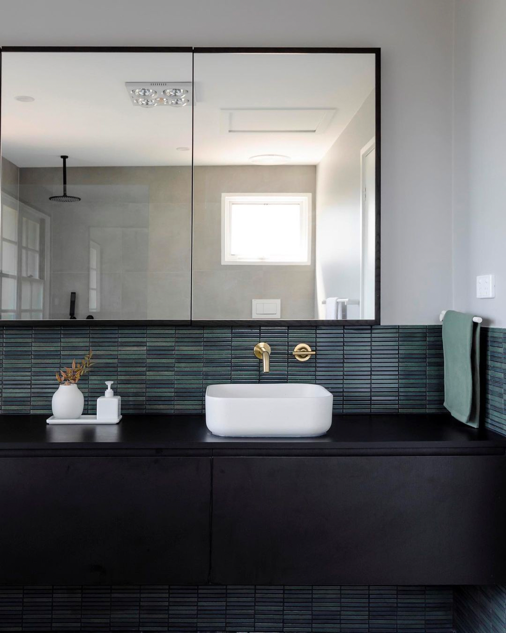 Cube Basin (Ivory)