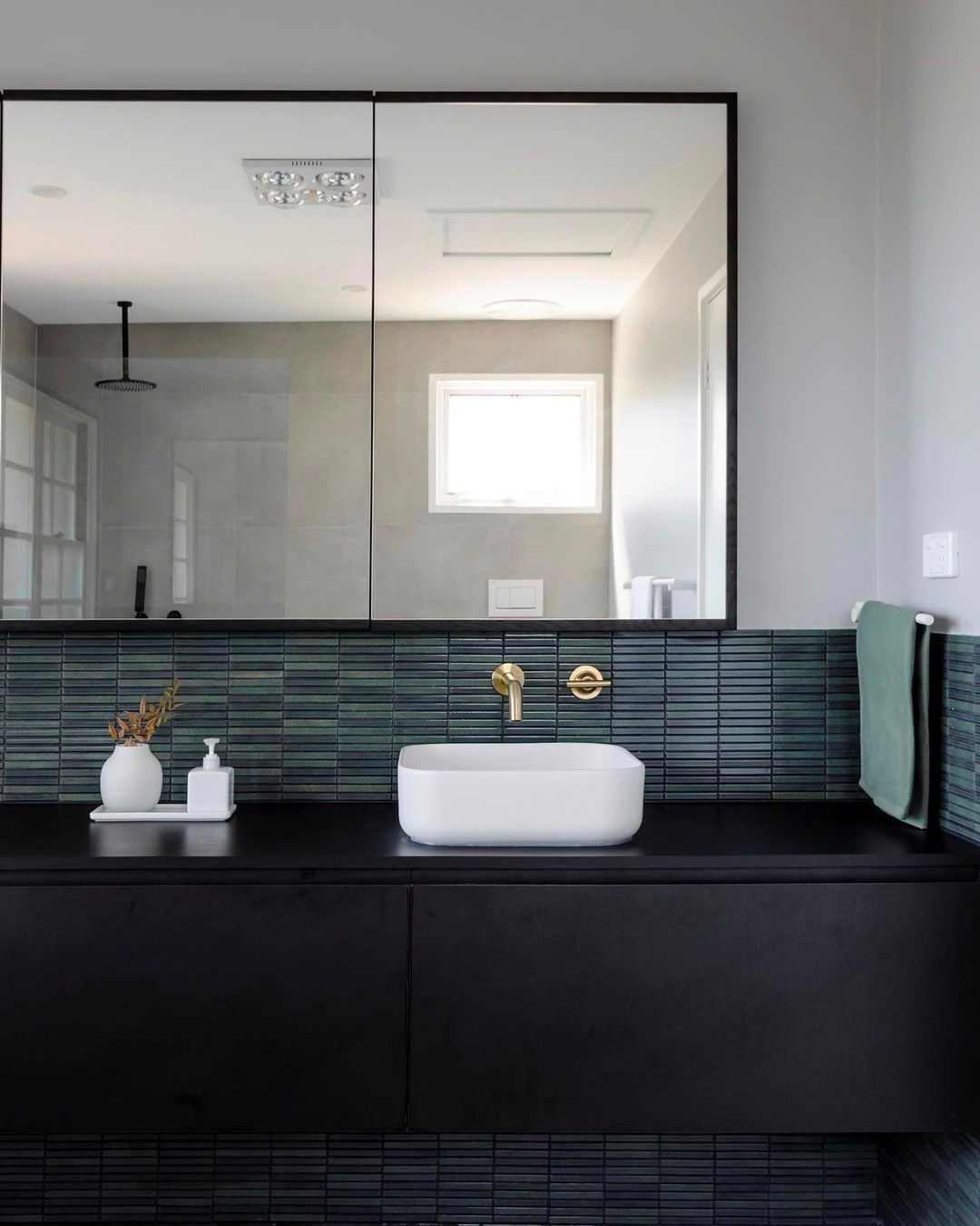 Cube Basin (Ivory)