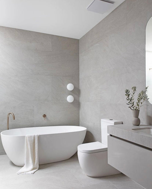 ROUND FREESTANDING BATH SPOUT